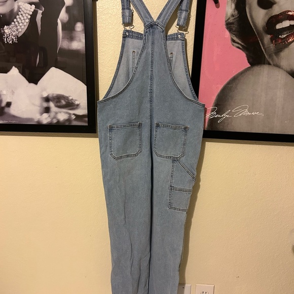 Overall - Picture 3 of 5